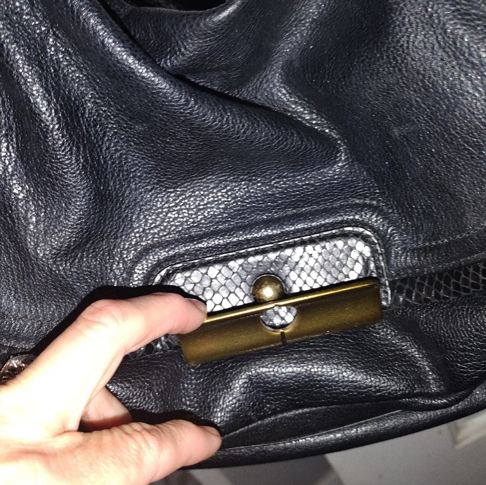 Real coach purse!! - Picture 14 of 16